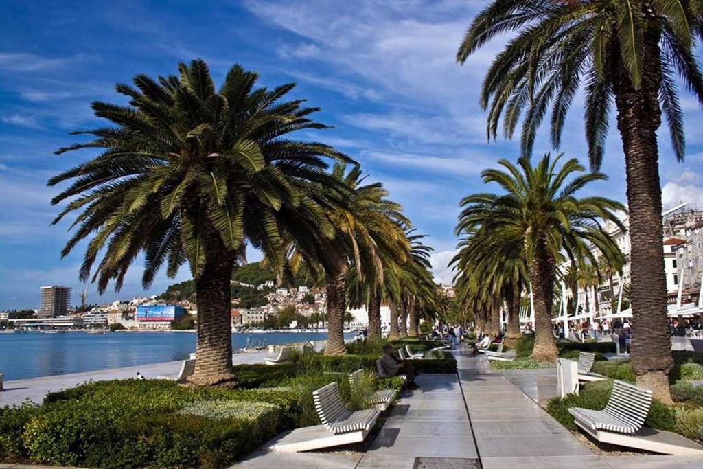 Beach Apartment Summertime Split Bagian luar foto