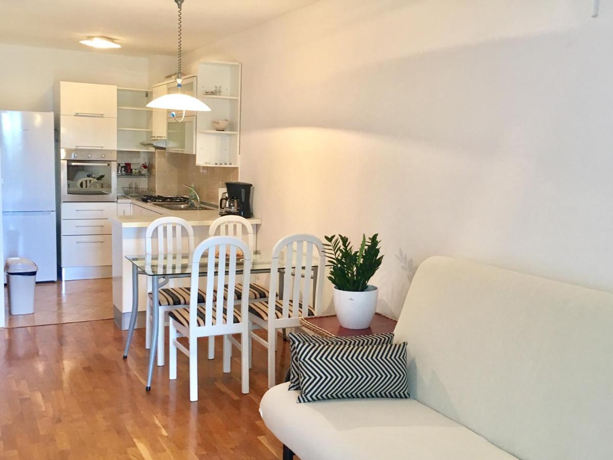 Beach Apartment Summertime Split Bagian luar foto